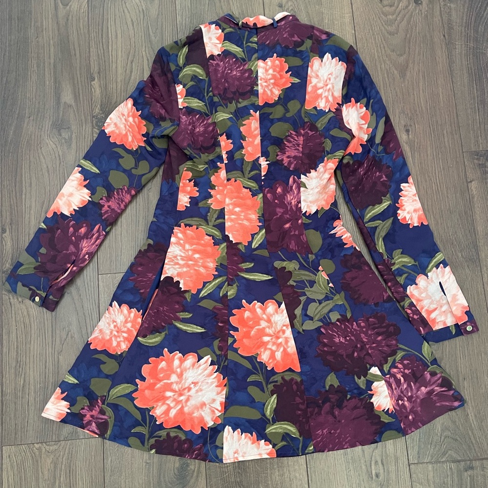 Guess Dress - Picture 8 of 8